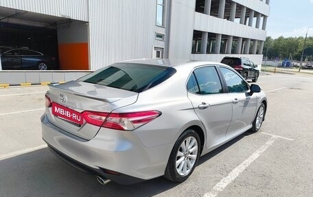 Toyota Camry, 2018 год, 2 300 000 рублей, 6 фотография