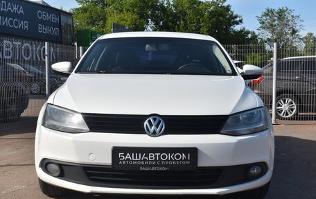 Volkswagen Jetta VI, 2012 год, 950 000 рублей, 3 фотография