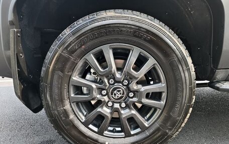 Toyota Land Cruiser Prado, 2025 год, 8 940 000 рублей, 12 фотография