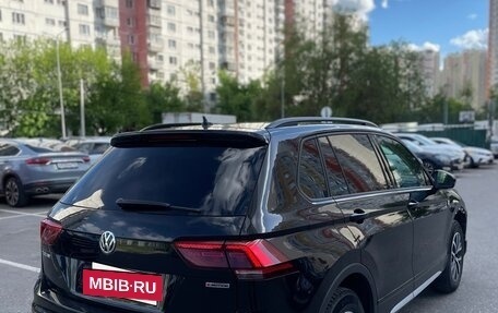 Volkswagen Tiguan II, 2019 год, 1 800 000 рублей, 3 фотография