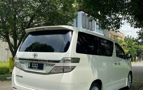 Toyota Vellfire I, 2013 год, 2 150 000 рублей, 4 фотография
