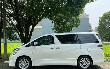 Toyota Vellfire I, 2013 год, 2 150 000 рублей, 6 фотография