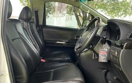 Toyota Vellfire I, 2013 год, 2 150 000 рублей, 15 фотография