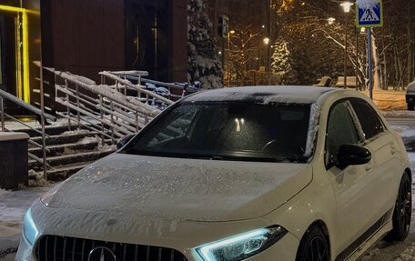 Mercedes-Benz A-Класс, 2018 год, 2 100 000 рублей, 5 фотография