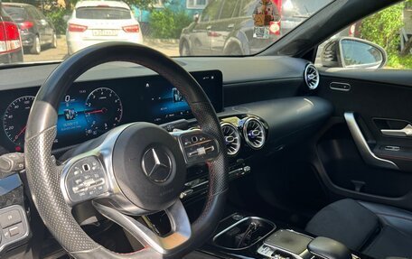 Mercedes-Benz A-Класс, 2018 год, 2 100 000 рублей, 8 фотография