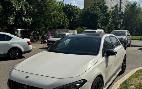 Mercedes-Benz A-Класс, 2018 год, 2 100 000 рублей, 7 фотография