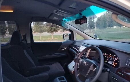 Toyota Vellfire I, 2014 год, 2 000 000 рублей, 3 фотография