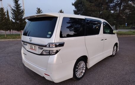 Toyota Vellfire I, 2014 год, 2 000 000 рублей, 11 фотография