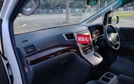 Toyota Vellfire I, 2014 год, 2 000 000 рублей, 8 фотография