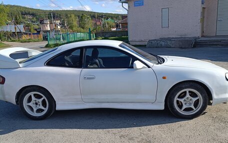 Toyota Celica VII рестайлинг, 1999 год, 380 000 рублей, 2 фотография