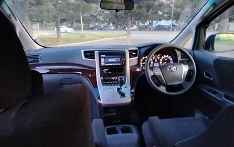 Toyota Vellfire I, 2014 год, 2 000 000 рублей, 15 фотография