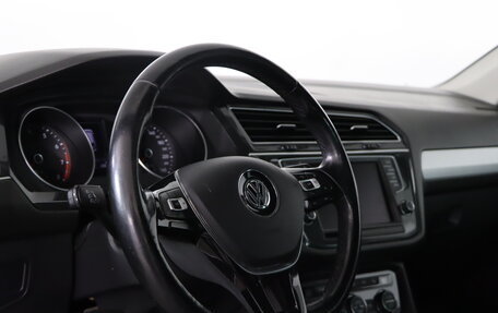 Volkswagen Tiguan II, 2017 год, 2 129 990 рублей, 9 фотография
