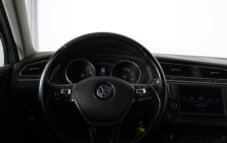 Volkswagen Tiguan II, 2017 год, 2 129 990 рублей, 10 фотография