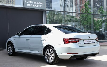 Skoda Superb III рестайлинг, 2018 год, 2 600 000 рублей, 7 фотография