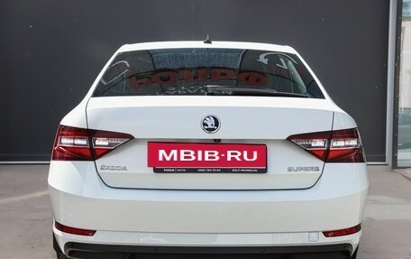 Skoda Superb III рестайлинг, 2018 год, 2 600 000 рублей, 6 фотография