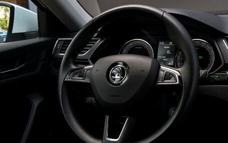 Skoda Superb III рестайлинг, 2018 год, 2 600 000 рублей, 13 фотография