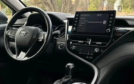 Toyota Camry, 2021 год, 2 830 000 рублей, 6 фотография