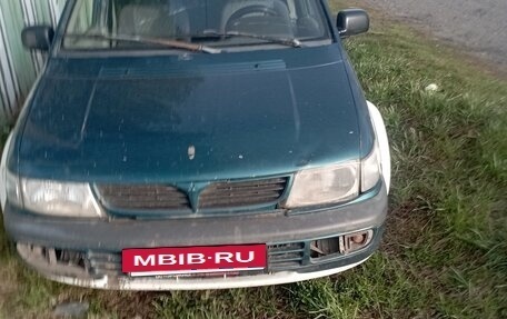 Mitsubishi Space Runner II, 1998 год, 120 000 рублей, 2 фотография