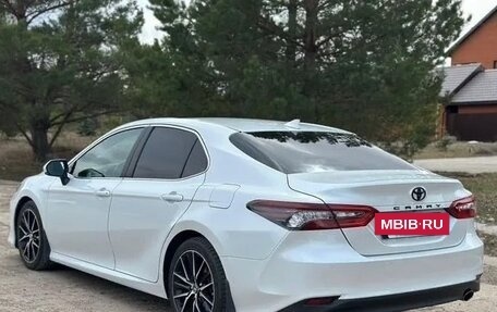 Toyota Camry, 2021 год, 2 830 000 рублей, 4 фотография