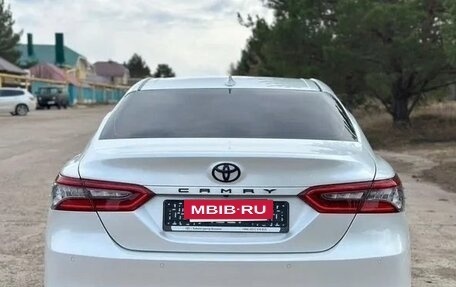 Toyota Camry, 2021 год, 2 830 000 рублей, 5 фотография