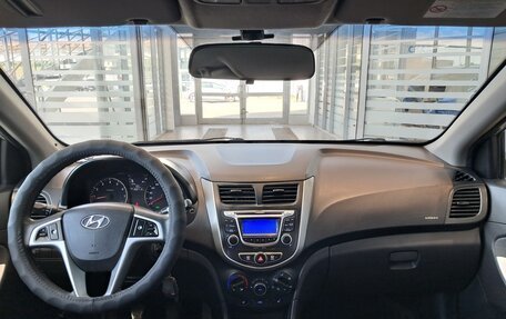 Hyundai Solaris II рестайлинг, 2014 год, 690 000 рублей, 18 фотография