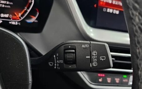 BMW 1 серия, 2021 год, 2 290 000 рублей, 10 фотография