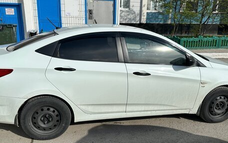 Hyundai Solaris II рестайлинг, 2012 год, 630 000 рублей, 7 фотография