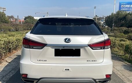 Lexus RX IV рестайлинг, 2021 год, 4 300 000 рублей, 4 фотография