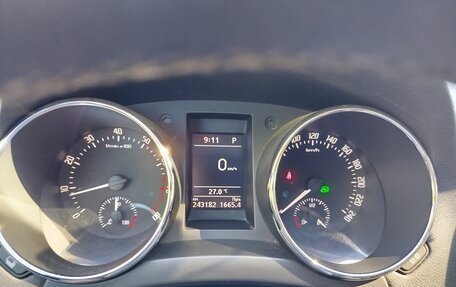 Skoda Yeti I рестайлинг, 2014 год, 900 000 рублей, 12 фотография