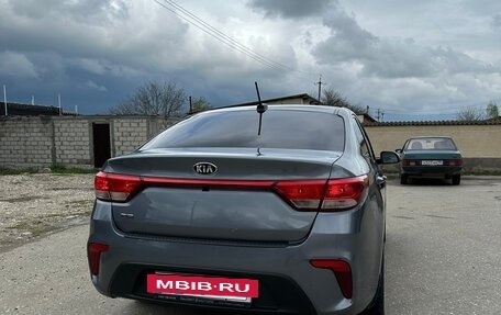 KIA Rio IV, 2017 год, 915 000 рублей, 4 фотография