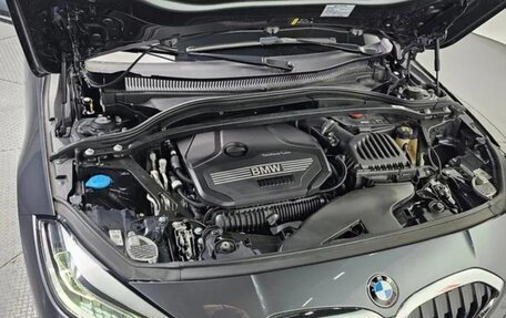 BMW 1 серия, 2021 год, 2 300 000 рублей, 8 фотография