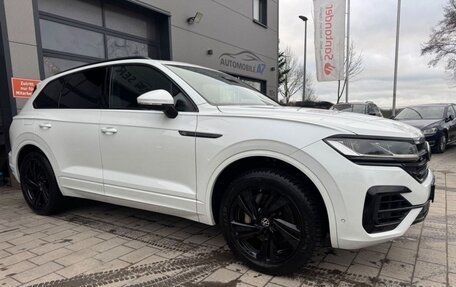 Volkswagen Touareg III, 2022 год, 6 050 000 рублей, 4 фотография