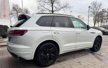 Volkswagen Touareg III, 2022 год, 6 050 000 рублей, 6 фотография