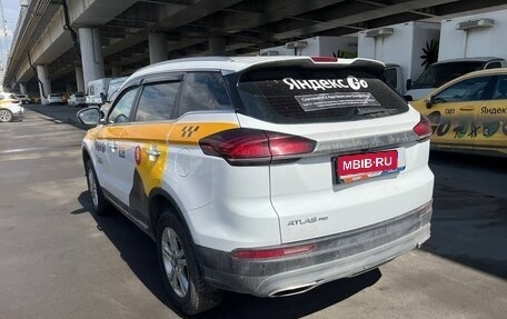 Geely Atlas, 2024 год, 1 922 000 рублей, 4 фотография