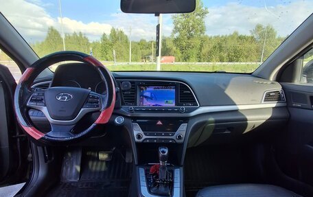 Hyundai Elantra VI рестайлинг, 2016 год, 1 400 000 рублей, 8 фотография