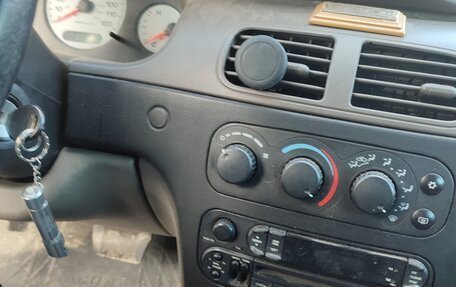 Dodge Intrepid II, 2002 год, 370 000 рублей, 7 фотография