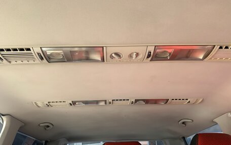 Volkswagen Caravelle T5, 2008 год, 1 550 000 рублей, 14 фотография
