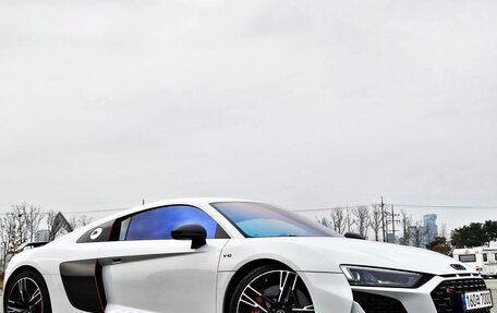 Audi R8, 2021 год, 15 550 000 рублей, 3 фотография