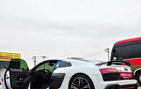 Audi R8, 2021 год, 15 550 000 рублей, 4 фотография