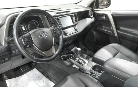 Toyota RAV4, 2017 год, 2 799 000 рублей, 6 фотография