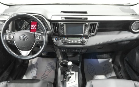 Toyota RAV4, 2017 год, 2 799 000 рублей, 9 фотография