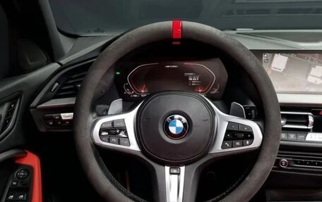 BMW 1 серия, 2022 год, 3 130 000 рублей, 10 фотография