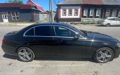 Mercedes-Benz E-Класс, 2018 год, 3 500 000 рублей, 5 фотография