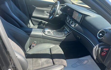 Mercedes-Benz E-Класс, 2018 год, 3 500 000 рублей, 8 фотография
