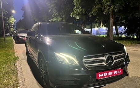 Mercedes-Benz E-Класс, 2018 год, 3 500 000 рублей, 7 фотография