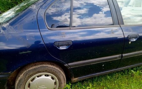 Nissan Primera II рестайлинг, 1992 год, 50 000 рублей, 10 фотография
