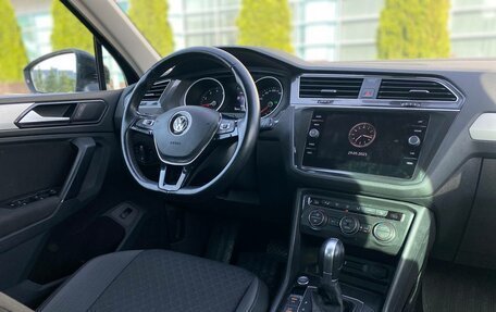 Volkswagen Tiguan II, 2017 год, 1 920 000 рублей, 3 фотография