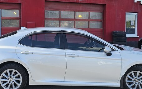 Toyota Camry, 2021 год, 2 000 000 рублей, 7 фотография