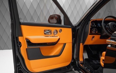 Rolls-Royce Cullinan, 2025 год, 66 500 000 рублей, 11 фотография