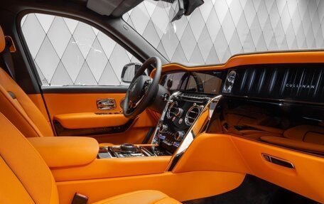 Rolls-Royce Cullinan, 2025 год, 66 500 000 рублей, 14 фотография